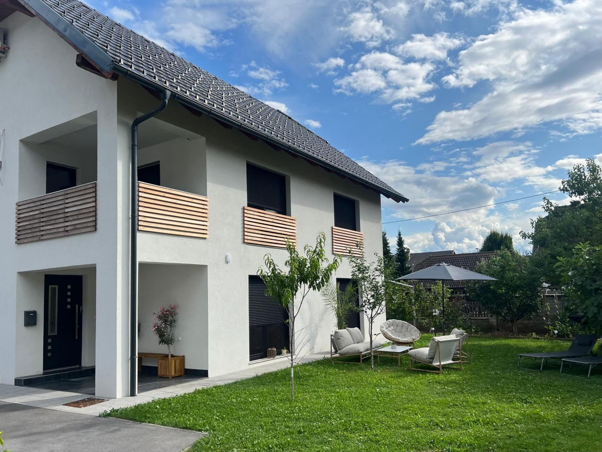Aura Apartments Zirovnica Exterior foto